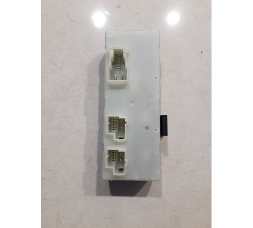 Блок управления крышкой багажника