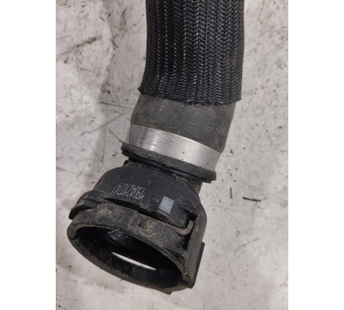 Патрубок охлаждения