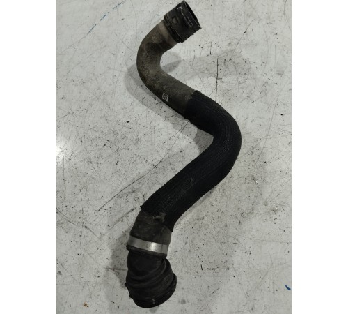 Патрубок охлаждения