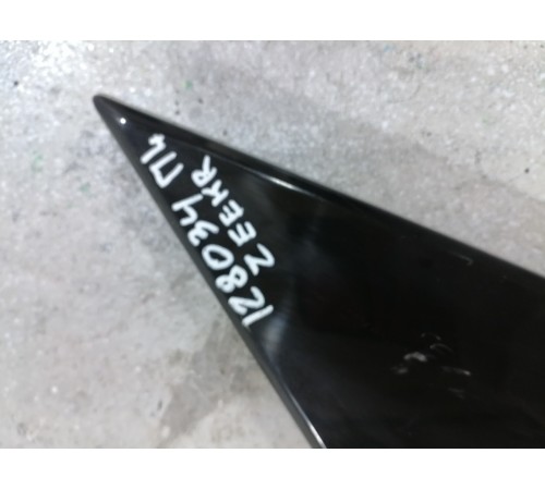 Декоративная накладка левого зеркала заднего вида