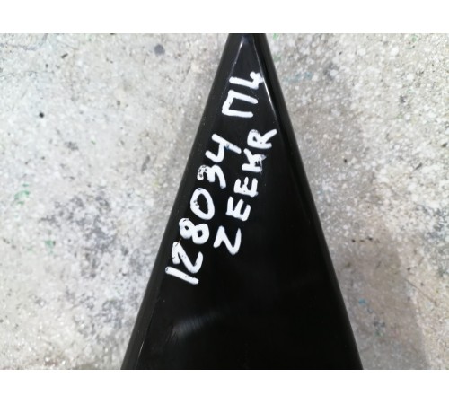 Декоративная накладка левого зеркала заднего вида