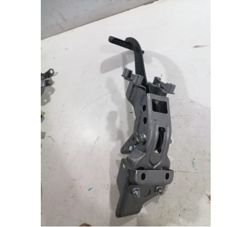 Педаль тормоза 