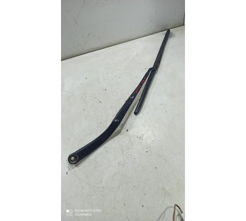 Поводок стеклоочистителя(левый)