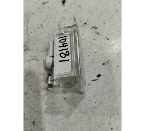 Плафон внутреннего освещения салона