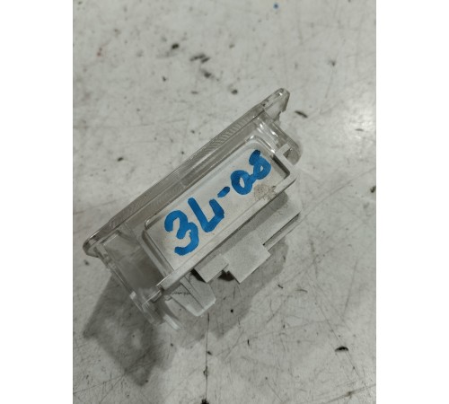 Плафон внутреннего освещения салона