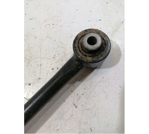 Рычаг поперечный задний левый