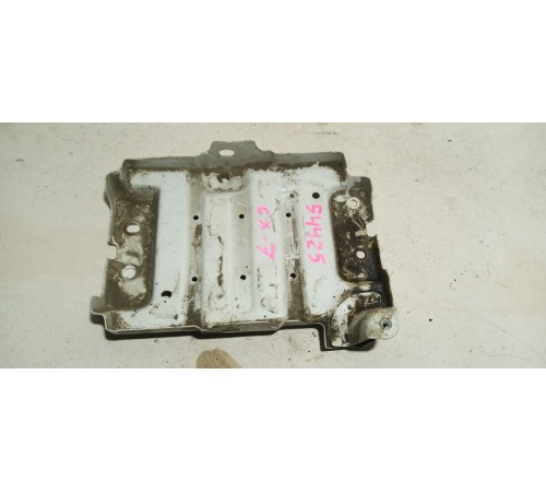 Крепление аккумулятора