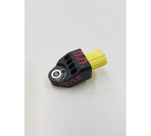 Датчик удара передний правый