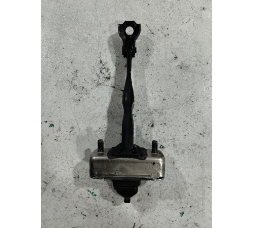 Ограничитель двери задний правый