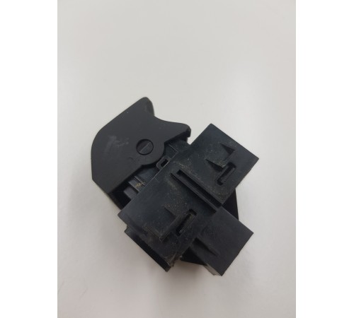 Кнопка стояночного тормоза