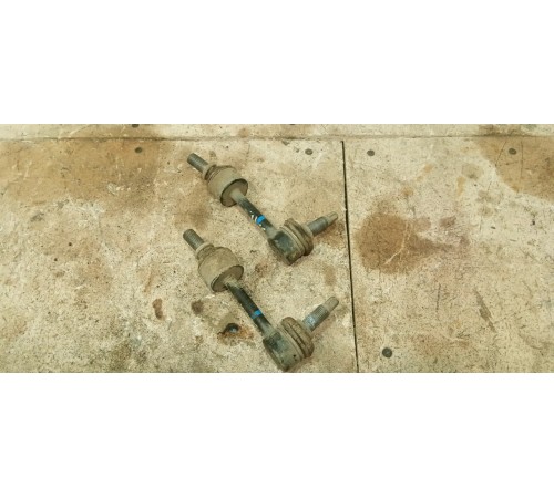 стойка стабилизатора задняя комплект