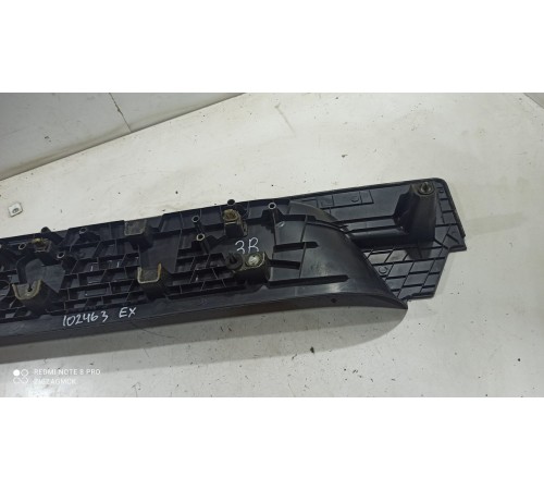 Накладка порога (задняя правая)