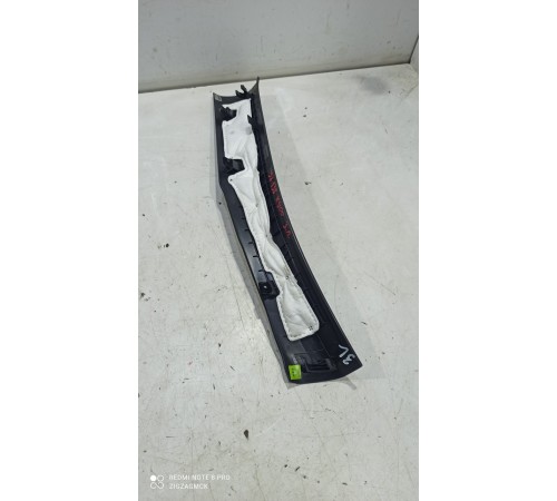 Накладка порога (задняя левая)
