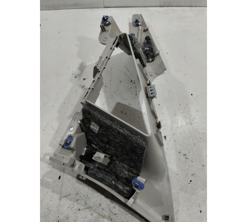 Обшивка стойки (задняя правая)