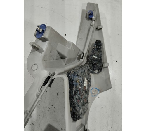 Обшивка стойки (задняя правая)