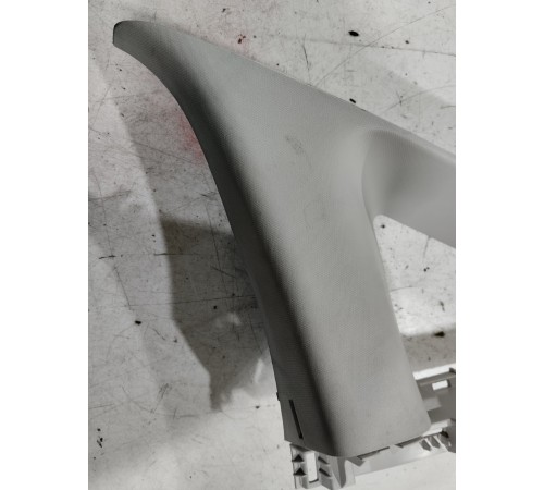 Обшивка стойки (задняя правая)