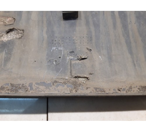 Молдинг двери (задний, левый)