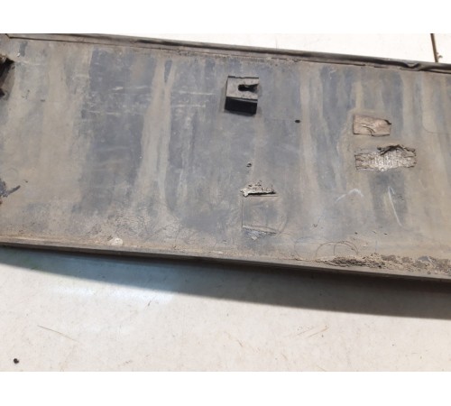 Молдинг двери (задний, левый)