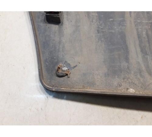 Молдинг двери (задний, левый)