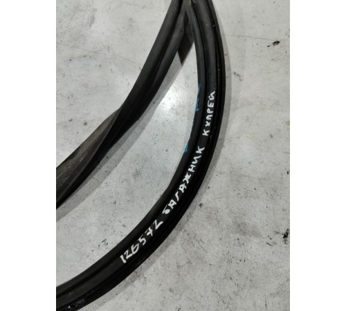 Уплотнитель крышки багажника