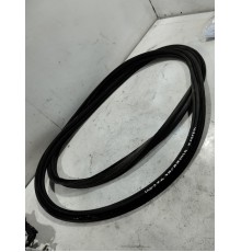 Уплотнитель крышки багажника