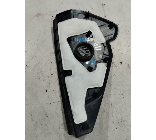 Накладка торпедо боковая(правая)