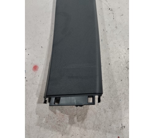 Обшивка крышки багажника