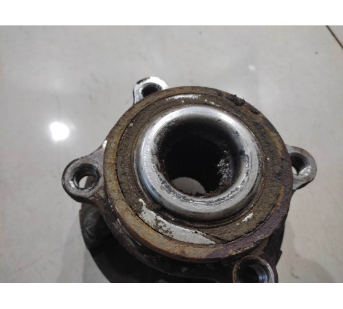 Ступица (задняя, левая)