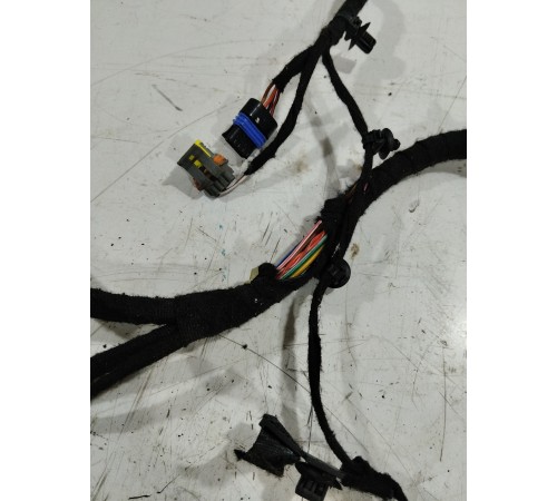 Электропроводка двери (передняя левая)