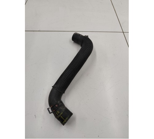 Патрубок системы охлаждения