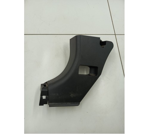 Обшивка передней стойки левая нижняя