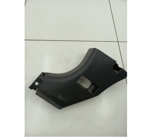 Обшивка передней стойки левая нижняя