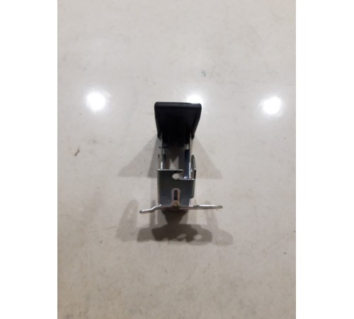 Ручка открывания капота