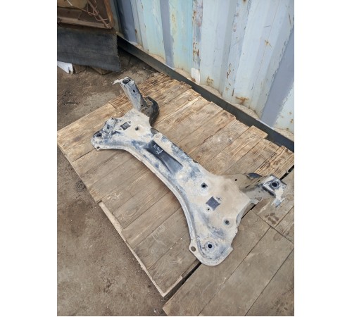 Балка подвески (подрамник) передняя