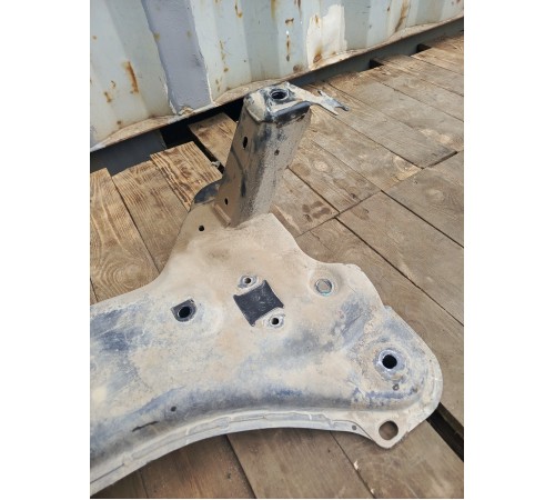 Балка подвески (подрамник) передняя