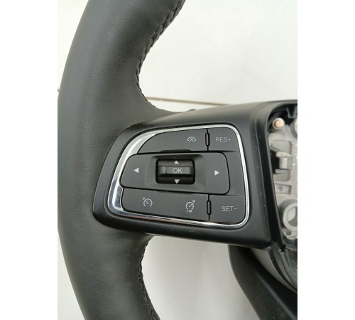 Рулевое колесо в сборе с многофункциональными кнопками