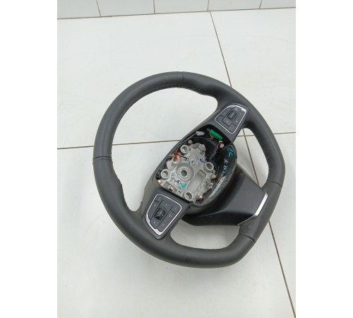 Рулевое колесо в сборе с многофункциональными кнопками