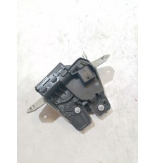 Замок крышки багажника