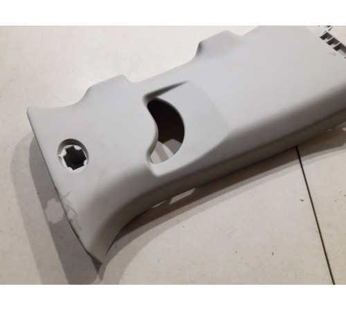 Обшивка центральной стойки(правая верхняя)