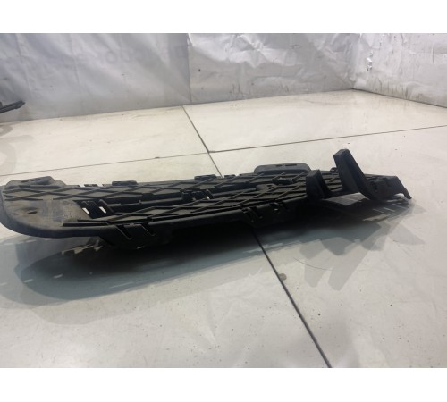 Ресничка переднего бампера (левая)