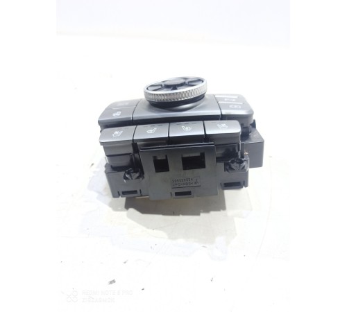 Блок вспомогательных кнопок