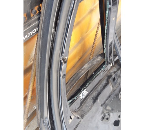 Дверь (задняя, левая)