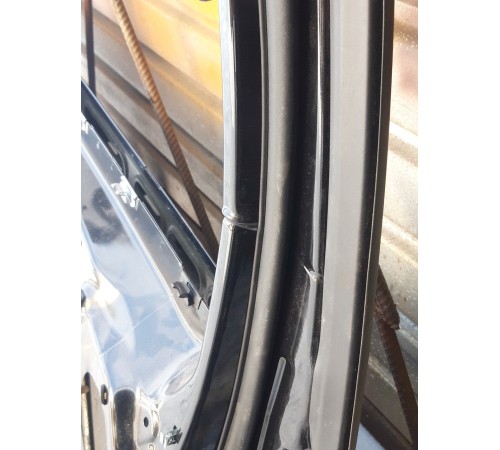 Дверь (задняя, левая)