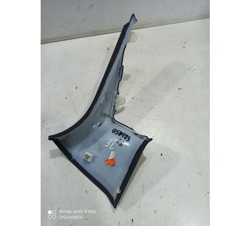 Обшивка задней стойки (левая)