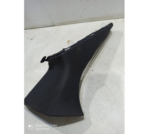 Обшивка задней стойки (левая)