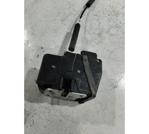 Замок двери передний правый