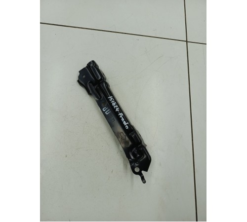 Кронштейн крепления передний правый