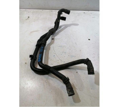 Патрубок системы охлаждения