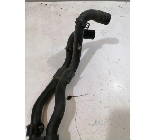 Патрубок системы охлаждения