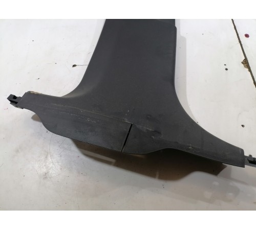 Обшивка центральной стойки левая нижняя